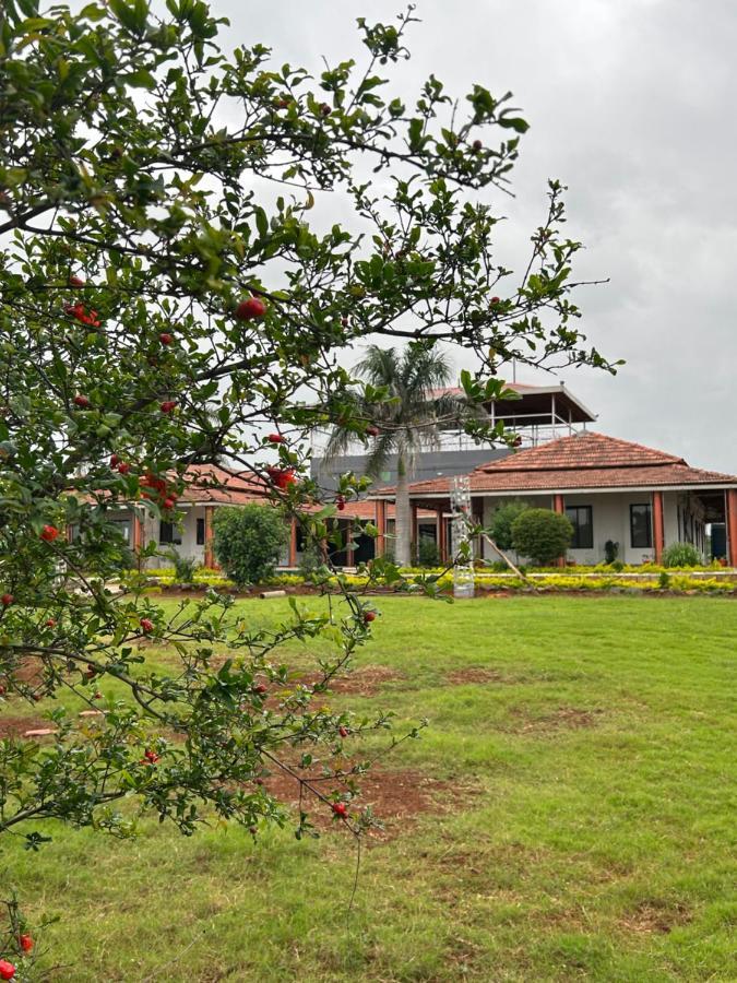 The Sunset Lawns Pune Exterior foto